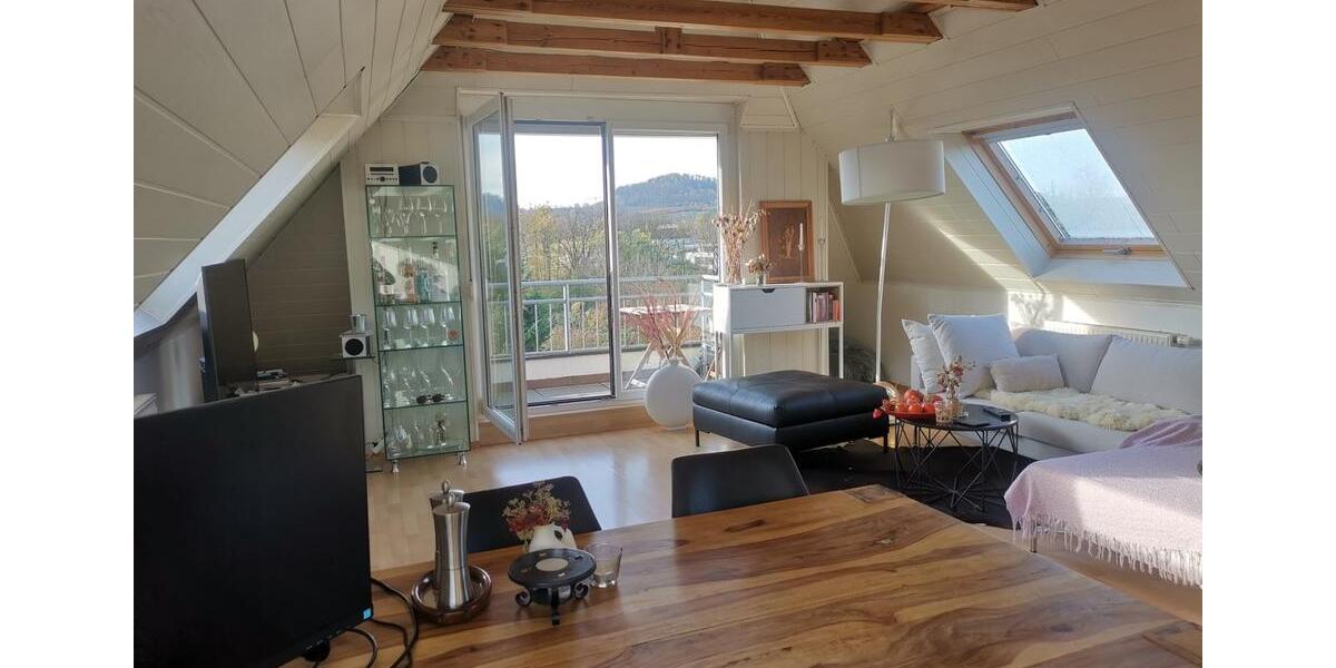 Von Privat: Gepflegte 3,5-Zimmer Dachgeschosswohnung 3.5 zimmer