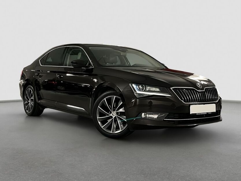 Skoda Superb 244.000 km 12.890 € Hanau 63452