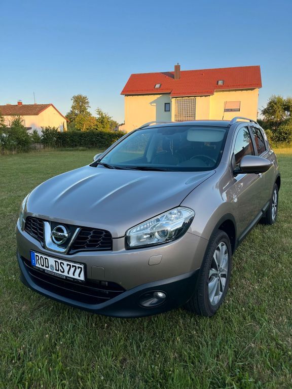 Nissan Qashqai 152.000 km 8.000 € Roding 93426