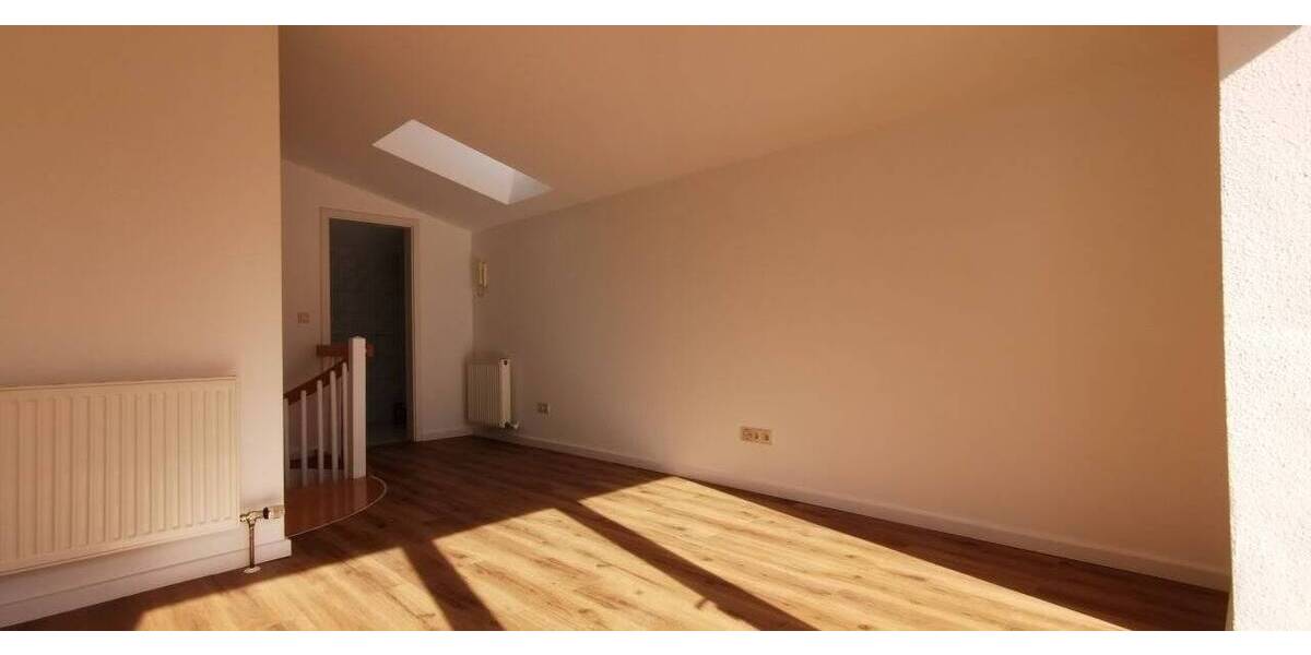 Etagenwohnung Falkensee - 3 Zimmer, 90 m&sup2;, 1.550&euro; | Angebot:25428195