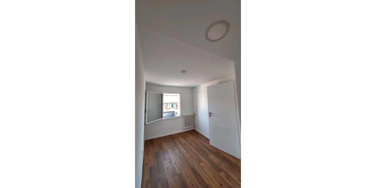 Reihenhaus Bühl - 2 Zimmer, 105 m&sup2;, 1.100&euro; | Angebot:26227249