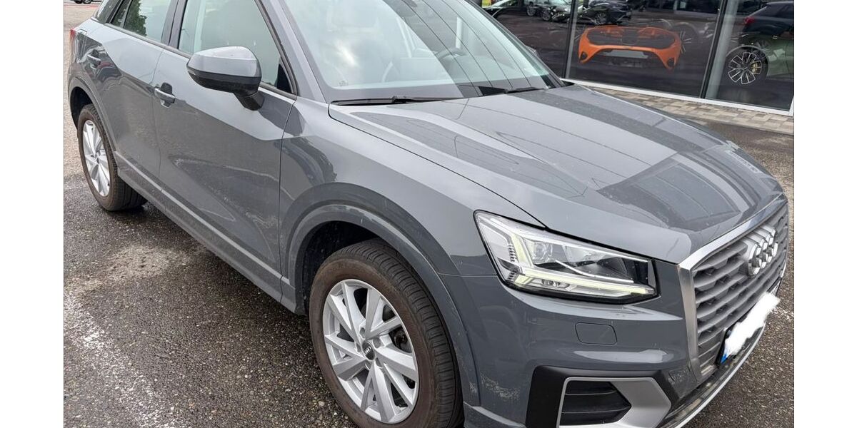Audi Q2 41.781 km 17.999 &euro; Friedrichshafen 88048