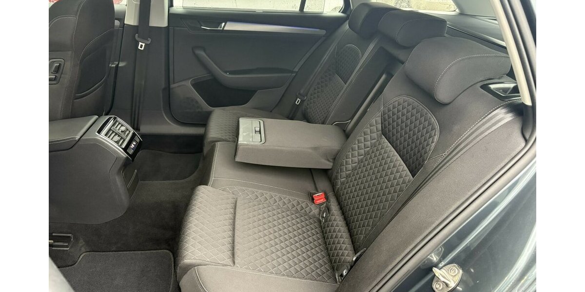 Skoda Superb 2.0 TSI STYLE/4x4/PANO/KAMERA/MEMORY/DAB 145.673 km 19.900 € Villingen-Schwenningen 78054