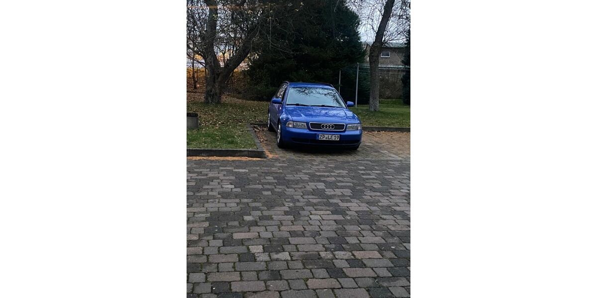 Audi A4 346.000 km 4.500 &euro; Adorf 09221