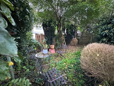 3 WOHNEINHEITEN + LADENGESCHÄFT - RENDITE ÜBER 5,5% - Mehrfamilienhaus, Wohnhaus Bad Wörishofen | Angebot:26437335