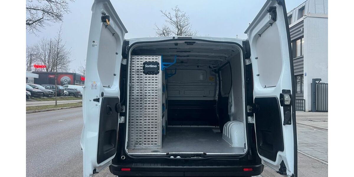 Opel Vivaro 58.607 km 16.990 &euro; München 81825