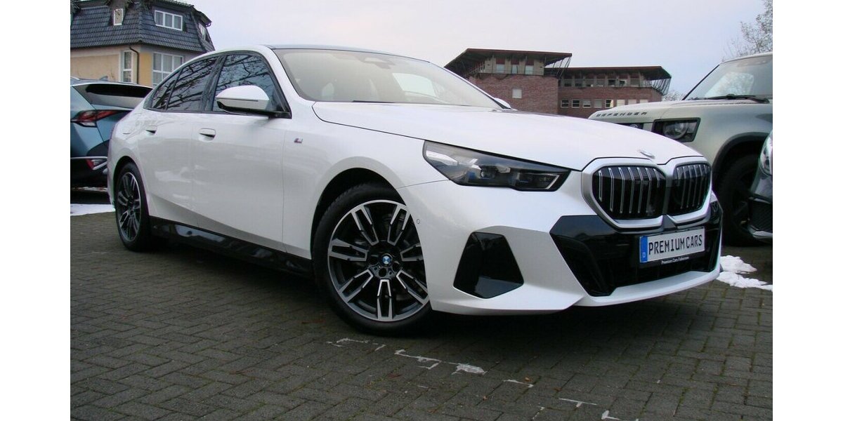 BMW 520 M Sport xDrive Pano ACC HUD 360º H&K AHK 19.300 km 56.980 € Falkensee 14612