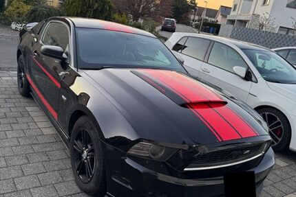 Ford Mustang 121.452 km 17.500 &euro; Vettweiß 52391