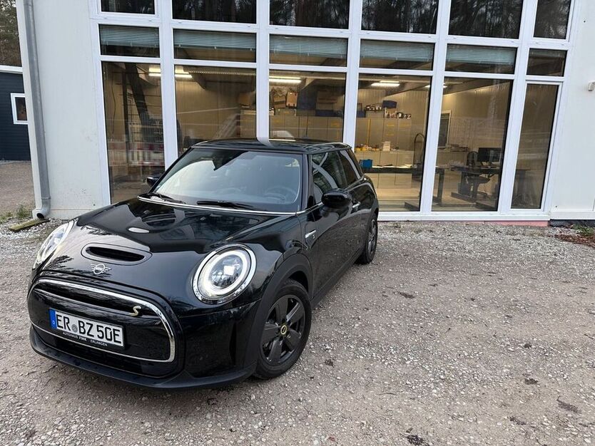 Cooper SE