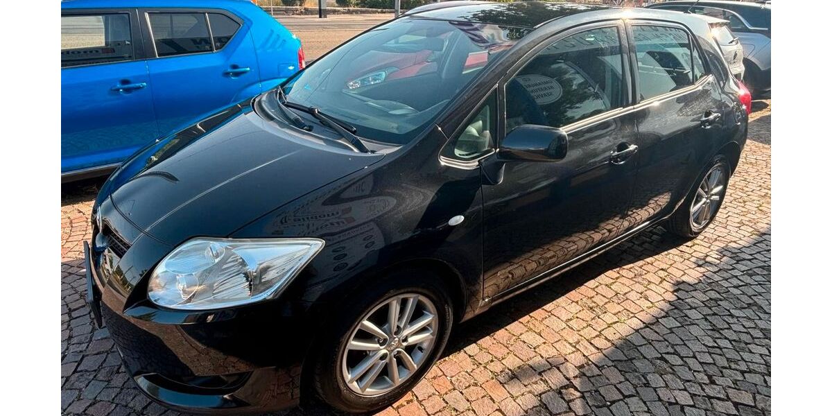 Toyota Auris 218.447 km 3.250 &euro; Kaiserslautern 67657