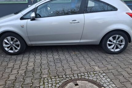 Opel Corsa 114.000 km 2.999 &euro; Baden-Württemberg - Sachsenheim 74343