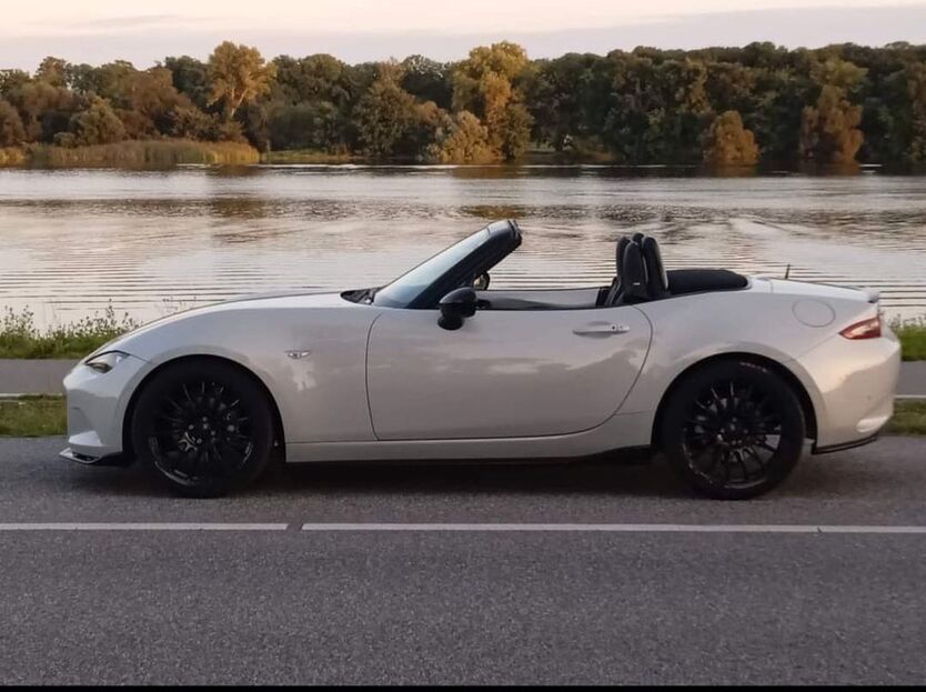 Mazda MX-5 49.300 km 21.800 € Hamburg 21035