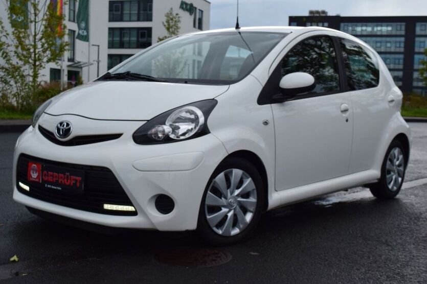 Aygo (X)