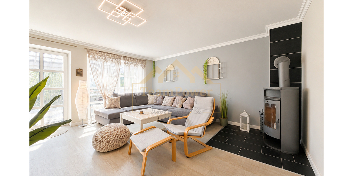 Modernisiertes Platzwunder im Split-Level-Stil – ideal für Familien - Reihenendhaus Kellinghusen | Angebot:27191369