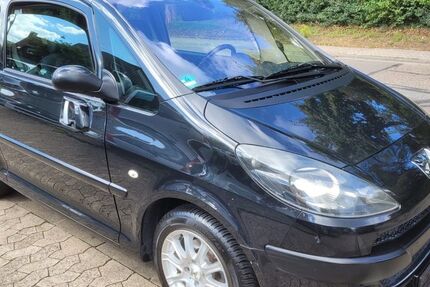 Peugeot 1007 149.000 km 2.999 € Schwalbach/Elm 66773