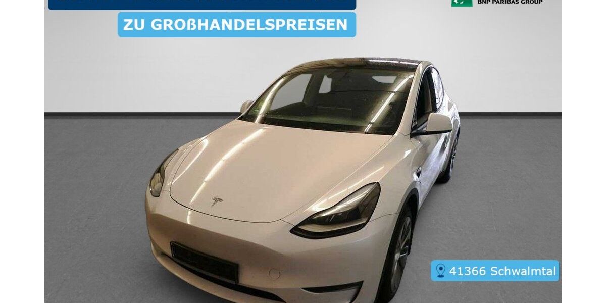 Tesla Model Y 121.469 km 28.807 &euro; Krefeld 47829