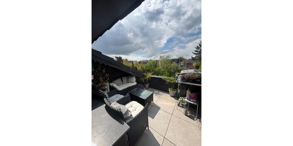 Dachgeschoßwohnung Köln Rodenkirchen - 3 Zimmer, 60 m&sup2;, 1.020&euro; | Angebot:26286800