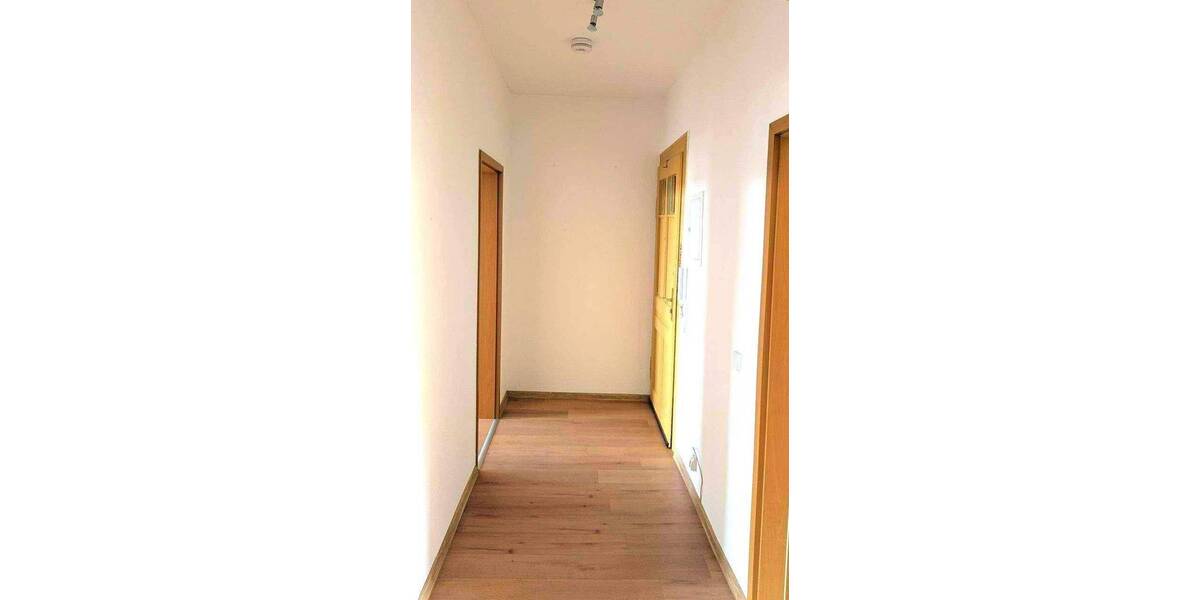 Etagenwohnung Weißenfels - 2 Zimmer, 65 m&sup2;, 450&euro; | Angebot:26817126