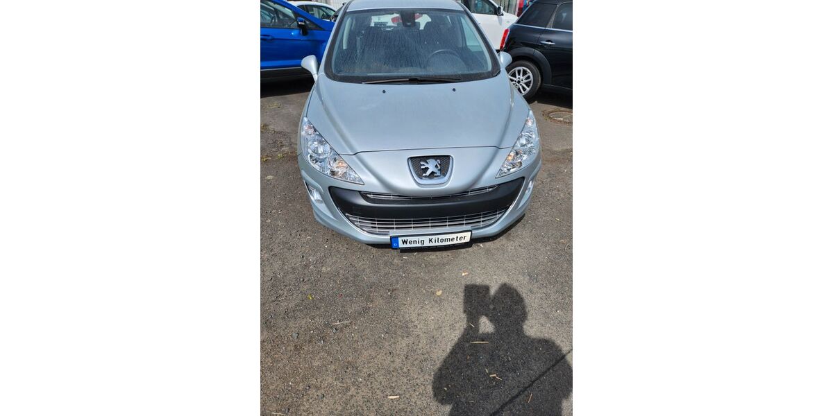 Peugeot 308 42.000 km 4.900 &euro; Steinau an der Strasse 36396