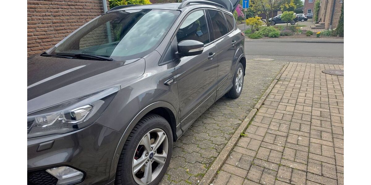 Ford Kuga 136.322 km 16.850 &euro; Sendenhorst 48324