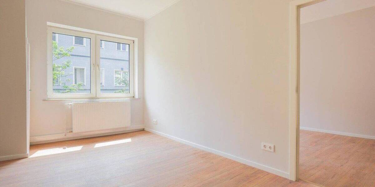 Etagenwohnung Düsseldorf Oberbilk - 2 Zimmer, 65 m&sup2;, 1.040&euro; | Angebot:26803012
