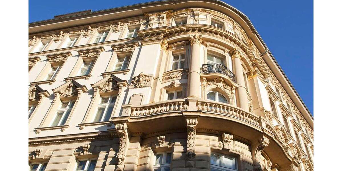 HAUS FEUERLAND: Historisches Wohn- und Geschäftshaus 5 zimmer