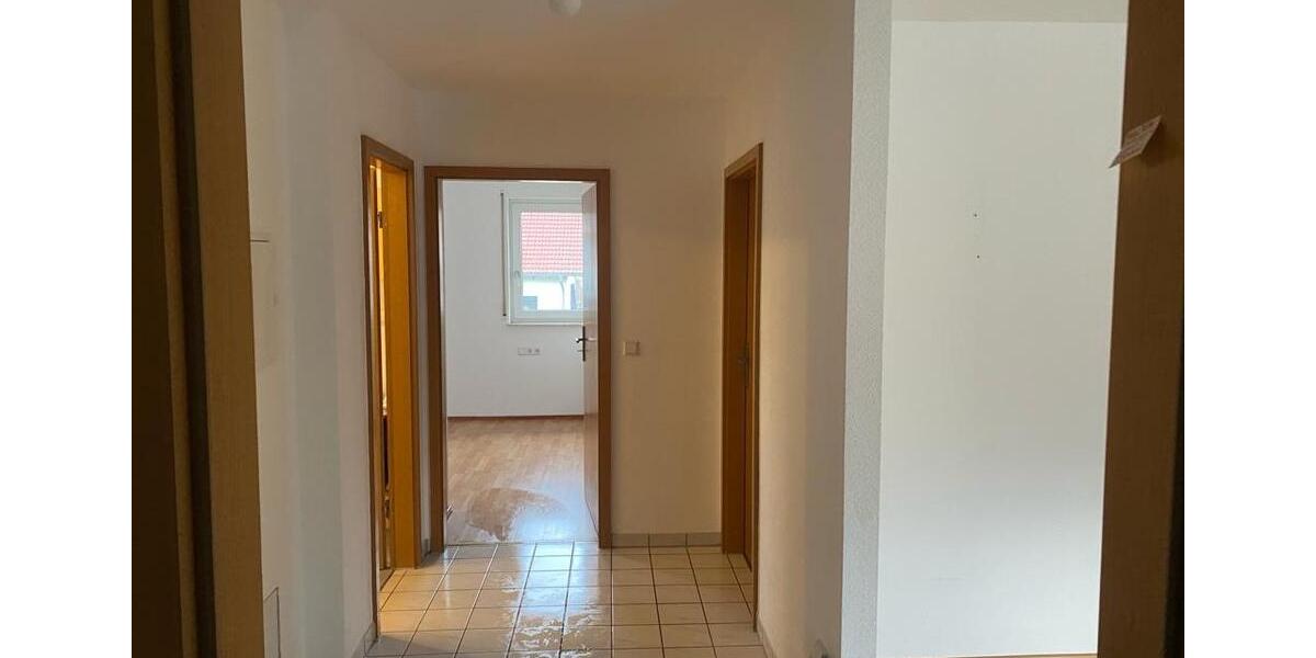 Hochparterre Brackenheim - 3.5 Zimmer, 75 m&sup2;, 900&euro; | Angebot:26374892