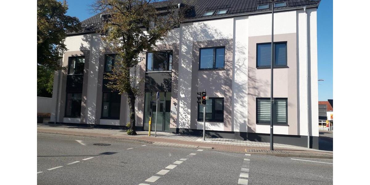 Etagenwohnung Bitterfeld-Wolfen Wolfen - 2 Zimmer, 79 m&sup2;, 590&euro; | Angebot:26003571
