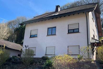 schönes Einfam.haus mit ELW (sep. Eingang) 6 zimmer