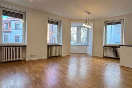 Wohnung zum Mieten in Kaiserslautern 1.200 € 120 m² 4 zimmer