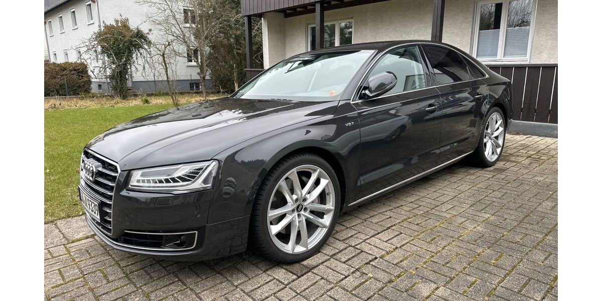 Audi A8 216.000 km 22.900 &euro; Lörrach 79541