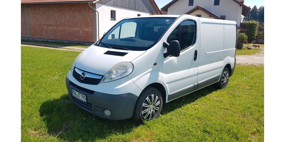 Opel Vivaro 295.299 km 5.800 &euro; STUBENBERG 94166
