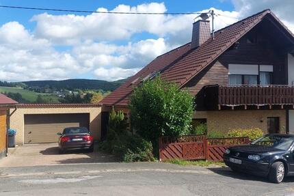 Biete schönes, verklinkertes Zweifamilienhaus an in Kreuztal. 7 zimmer