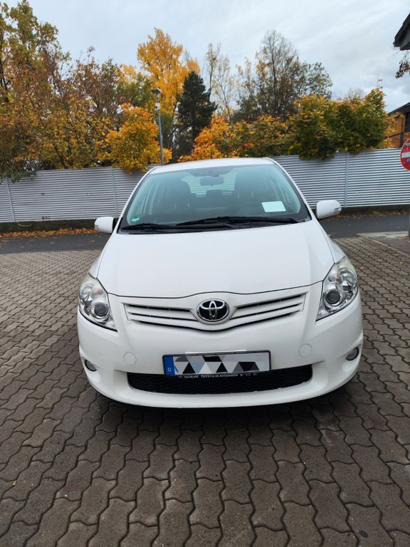 Toyota Auris 166.000 km 5.500 € Nürnberg 90451