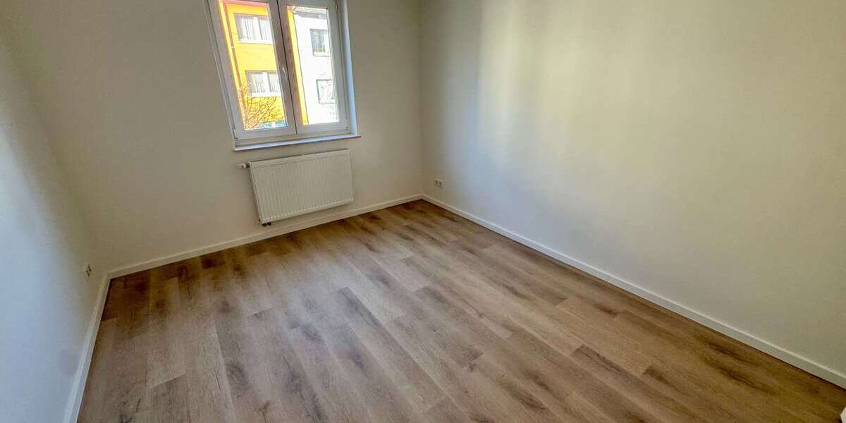 Etagenwohnung Wuppertal Arrenberg - 3 Zimmer, 76 m&sup2;, 900&euro; | Angebot:25088666