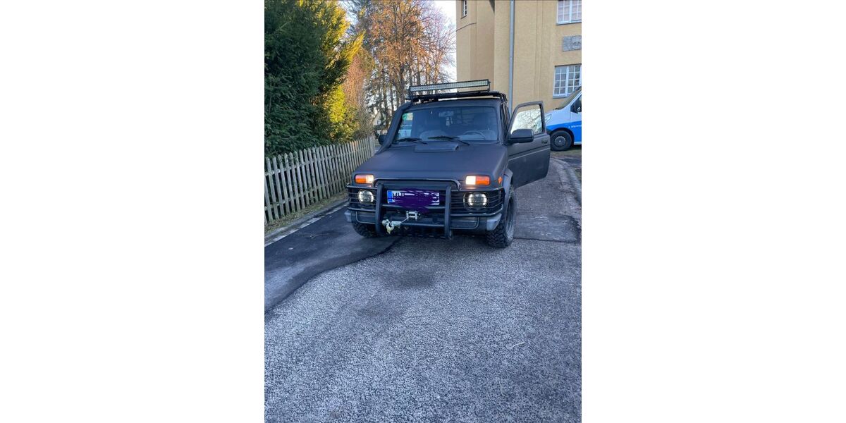 Lada Niva 21.500 km 17.950 &euro; Mühlhausen 99974
