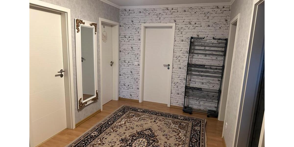 5-Zimmer Wohnung im Zweifamilienhaus, Stadtzentral 5 zimmer