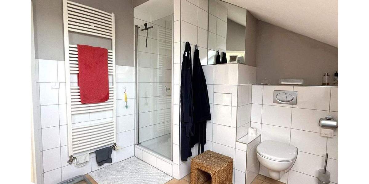 Reihenendhaus Stuttgart-Weilimdorf (Wolfbusch) Wolfbusch - 4 Zimmer, 146 m&sup2;, 760.000&euro; | Angebot:25525616