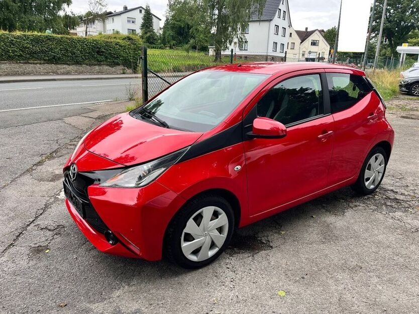 Aygo (X)
