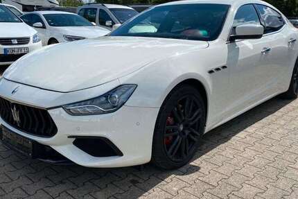 Maserati Ghibli 76.496 km 23.990 &euro; Neuenstein 74632