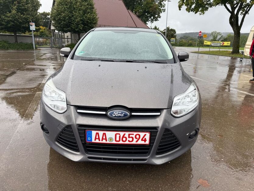 Ford Focus 133.000 km 4.399 € Essingen 73457