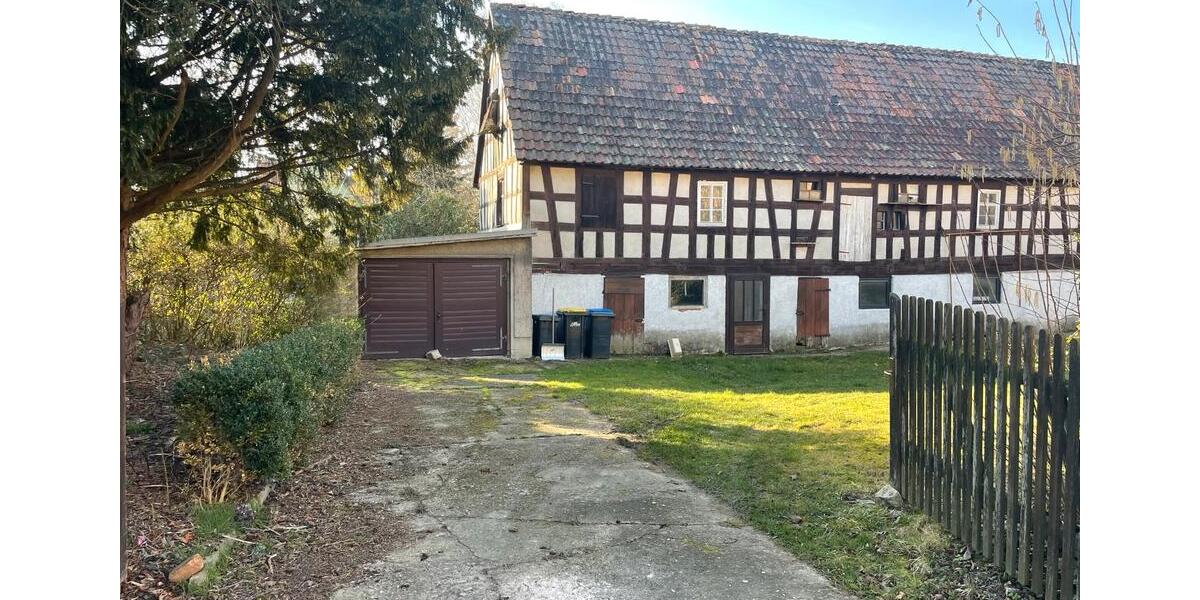 Mehrfamilienhaus, Wohnhaus Naumburg (Saale) - 10 Zimmer, 250 m&sup2;, 3.500&euro; | Angebot:25402385