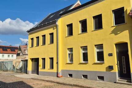 Haus Calbe - 15 Zimmer, 300 m&sup2;, 265.000&euro; | Angebot:26689812