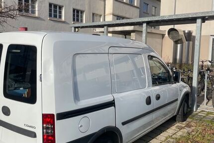 Opel Combo 77.311 km 7.990 &euro; Freiburg im Breisgau 79104
