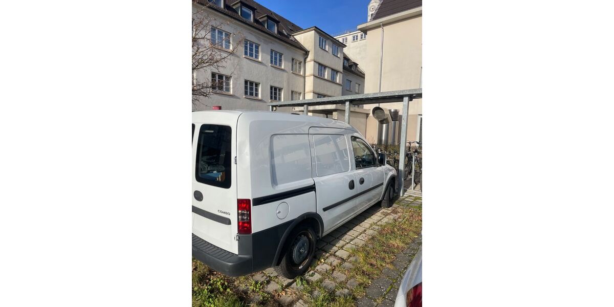 Opel Combo 77.311 km 7.990 &euro; Freiburg im Breisgau 79104