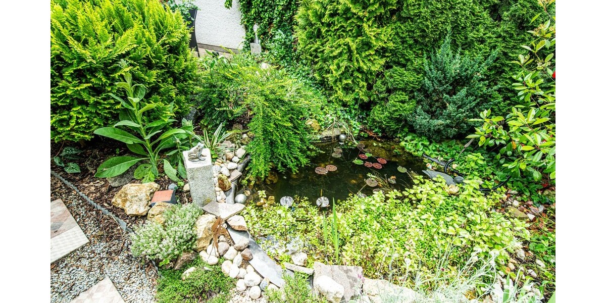 Charmantes Reihenmittelhaus mit eingewachsenen Garten in ruhiger Wohnlage - Reihenmittelhaus Amberg | Angebot:26948784