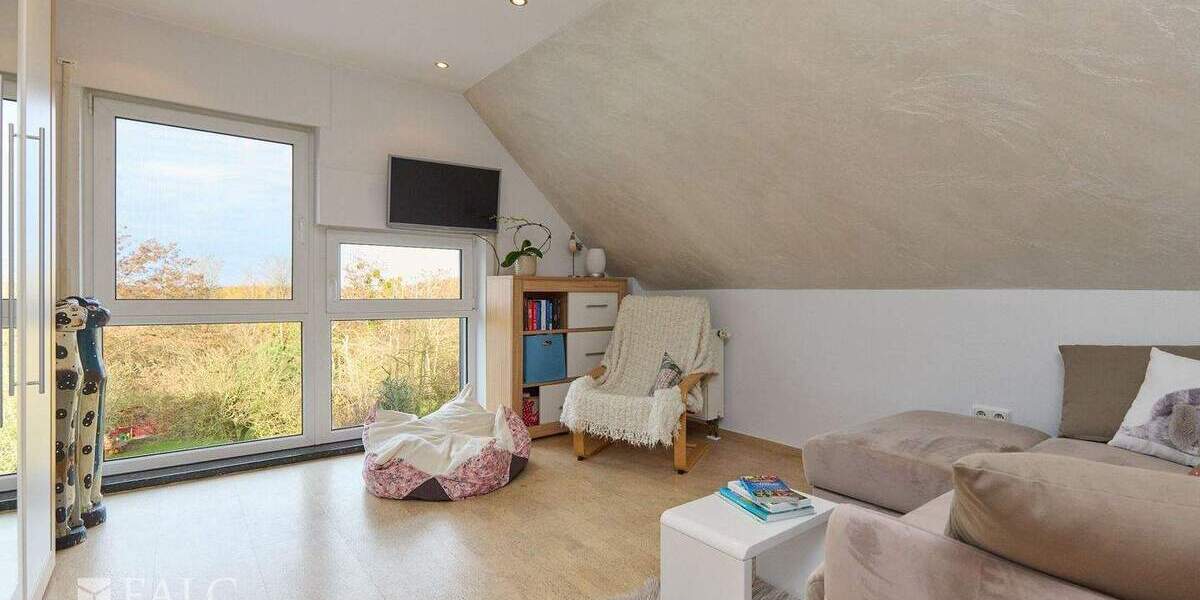 Einfamilienhaus Herzogenrath Merkstein - 9 Zimmer, 261 m&sup2;, 599.000&euro; | Angebot:25683264