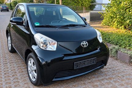 Toyota IQ 156.000 km 3.850 &euro; Frankfurt 65934
