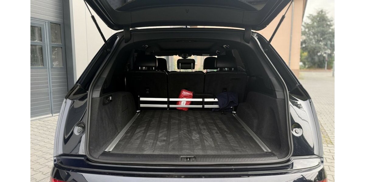 Audi Q7 3.0 TDI e-tron quattro / Panorama / Kamera 179.000 km 30.900 € Mönchengladbach 41066