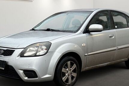 Kia Rio 109.380 km 2.199 &euro; Berlin 12681